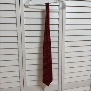 Elegant Red Patterned Men's Tie